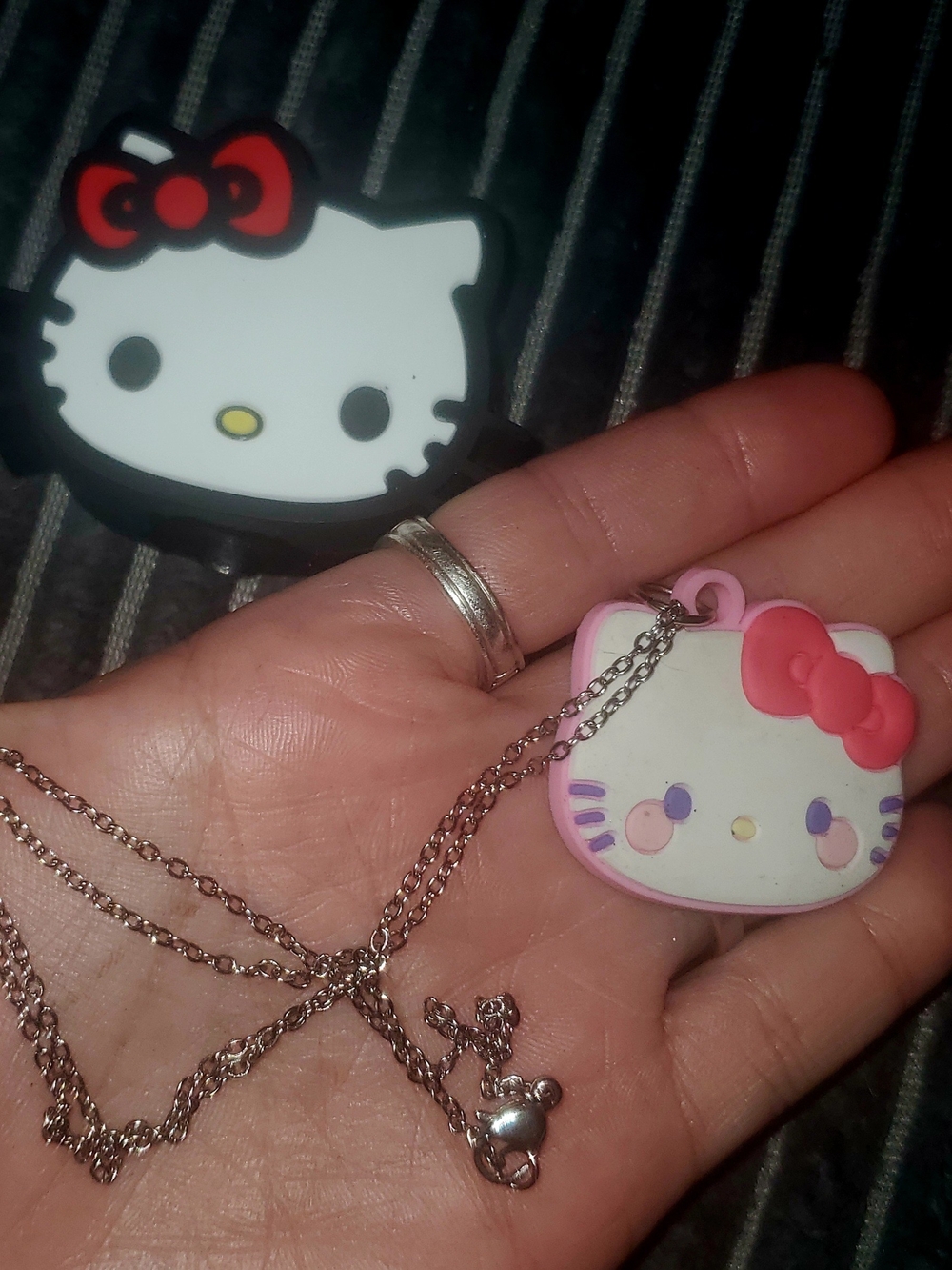 Sanrio Hello Kitty Necklace & Large trinket